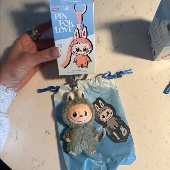 Secret pin for love brand new - Picture 2 of 3